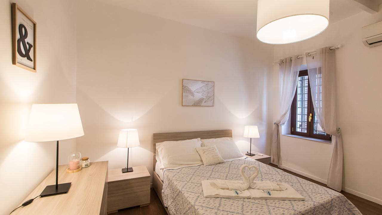 Rental In Rome Pelliccia Exteriér fotografie