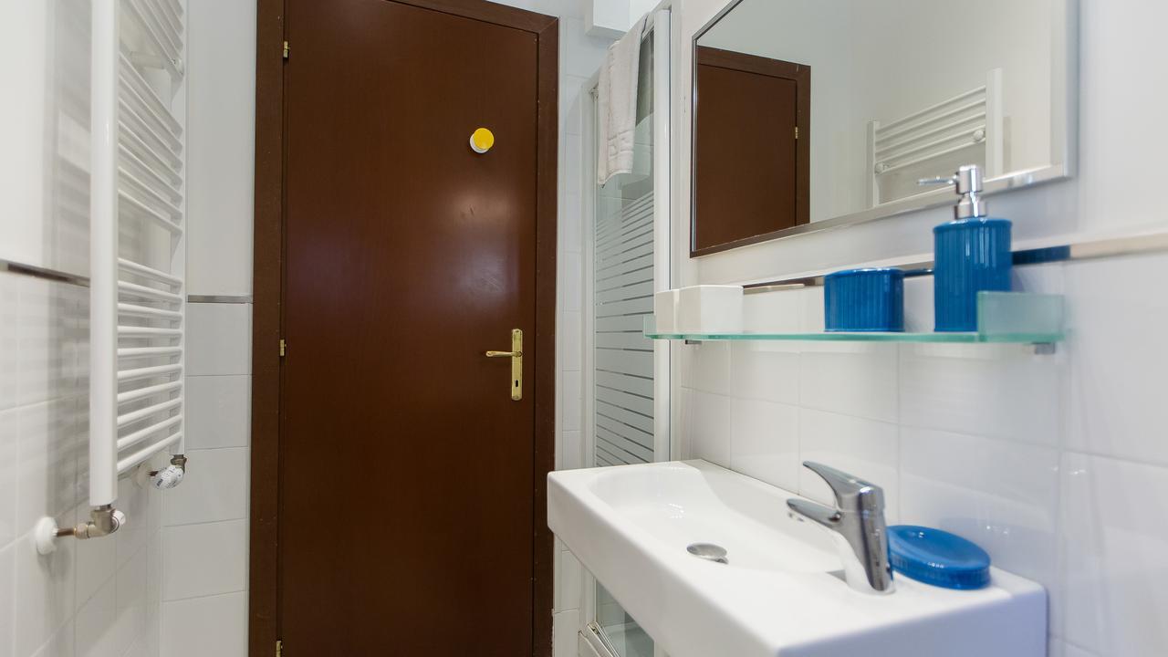 Rental In Rome Pelliccia Exteriér fotografie