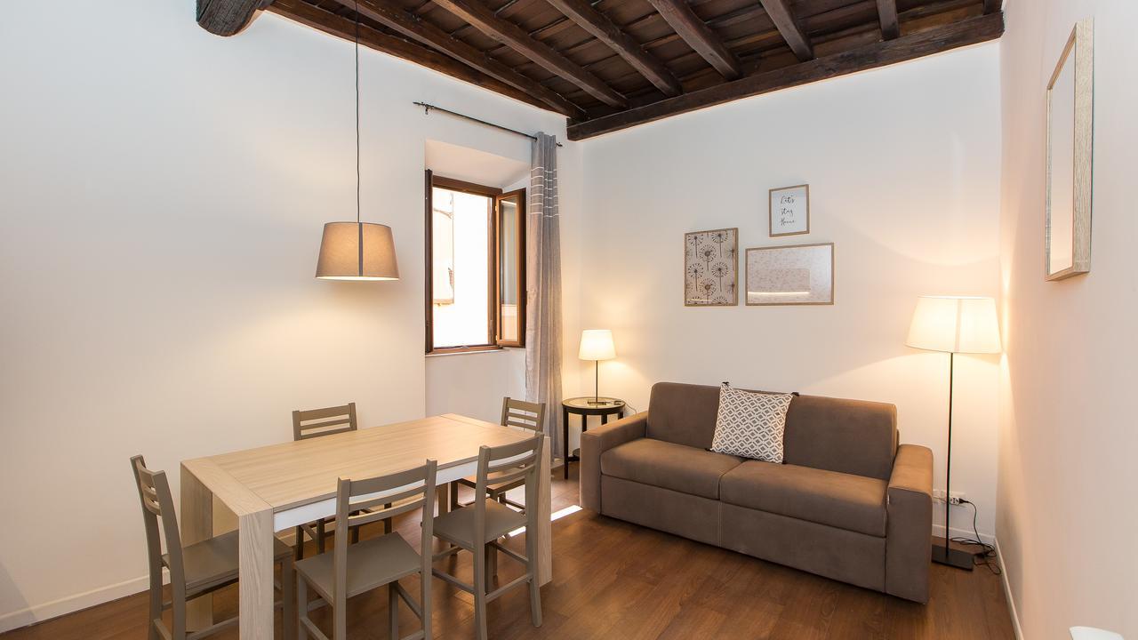 Rental In Rome Pelliccia Exteriér fotografie