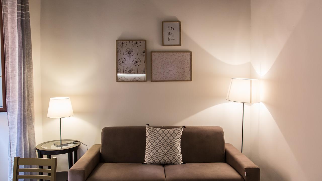Rental In Rome Pelliccia Exteriér fotografie